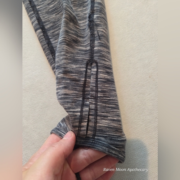Gray Heathered Leggings - Picture 9 of 10